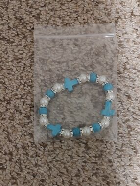 Stretch Bracelet with Turquoise Cross and Pearls
